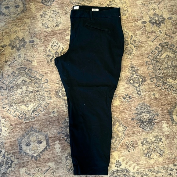 Curvy Signature Skinny Ankle Pants - Picture 2 of 5